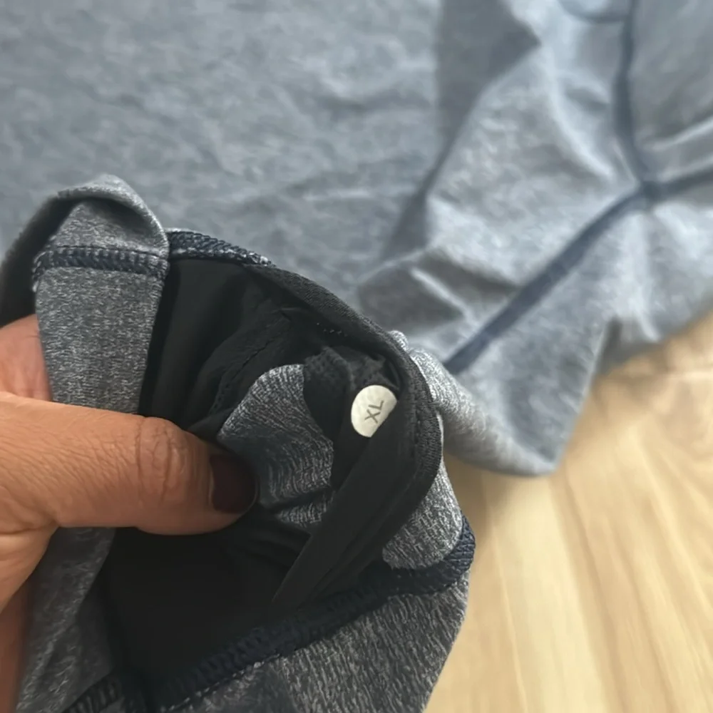 Lululemon Long Sleeve Men Shirt - Picture 9 of 9